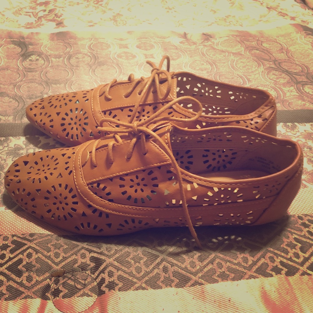 Women shoes never worn